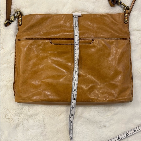 HOBO Crossbody Bag Camel Tan Soft Leather Foldover Clutch Adjustable Strap - Picture 9 of 14